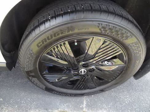 Used 2025 Nissan Murano SV FWD image 14