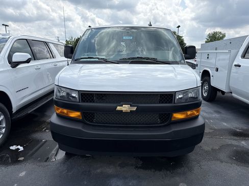 New 2025 Chevrolet Express 2500 w/ Driver Convenience Package image 3