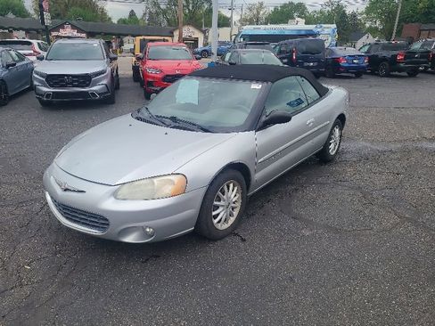 Used 2001 Chrysler Sebring LXi FWD image 2