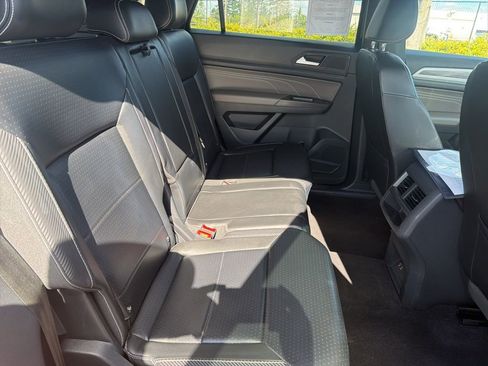 Used 2022 Volkswagen Atlas Cross Sport SE image 21