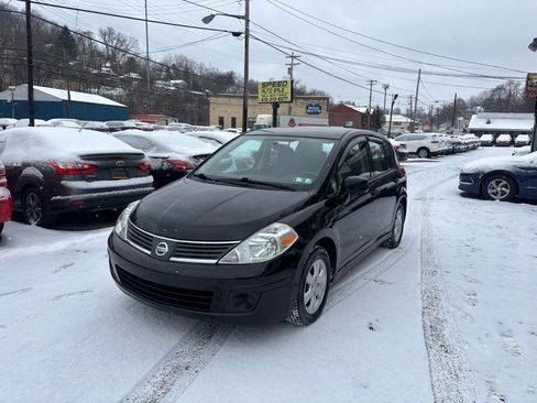 Used 2009 Nissan Versa 1.8 S w/ PWR Pkg image 2
