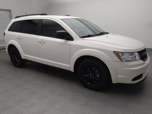 Used 2020 Dodge Journey SE w/ SE Popular Equipment Group image 11