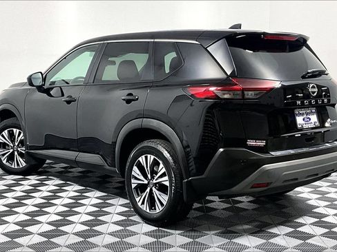 Used 2023 Nissan Rogue SV AWD/4WD image 11