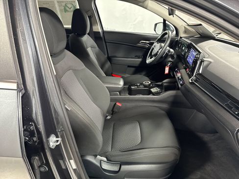 Used 2023 Kia Sportage LX AWD/4WD image 27