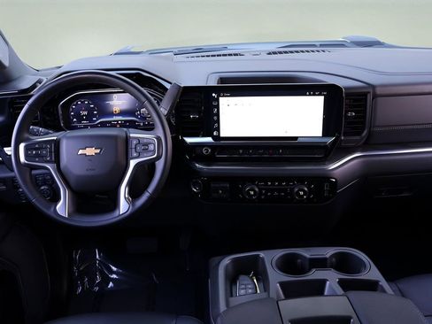 Used 2024 Chevrolet Silverado 2500 LTZ image 16