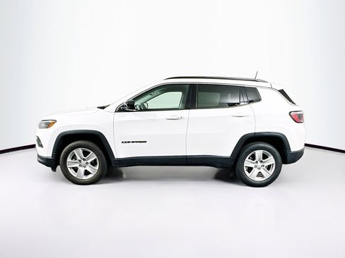 Used 2022 Jeep Compass Latitude w/ Convenience Group AWD/4WD image 4