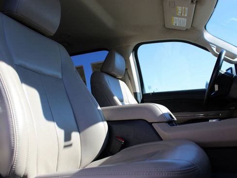 Used 2023 Ford Expedition Max XLT image 22