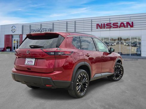 New 2026 Nissan Rogue Dark Armor FWD image 5