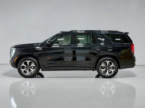 Used 2025 GMC Yukon AT4 Ultimate AWD/4WD image 13