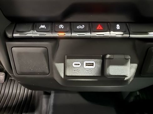 Used 2023 GMC Sierra 1500 Pro w/ Pro Value Package image 19