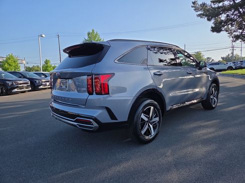 Certified 2021 Kia Sorento EX w/ Panoramic Sunroof Package AWD/4WD image 3