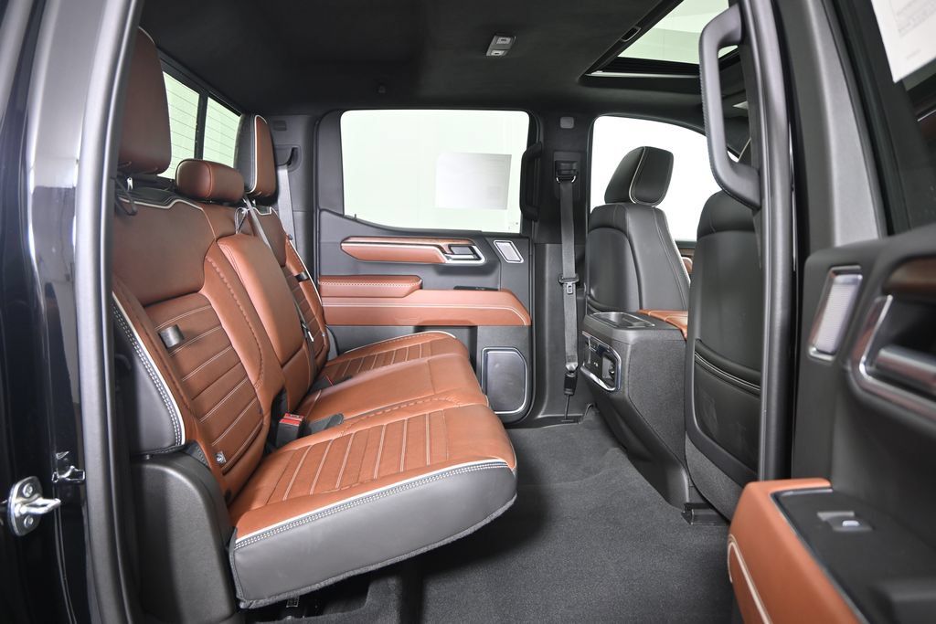 Used 2025 GMC Sierra 1500 Denali Ultimate AWD/4WD image 16