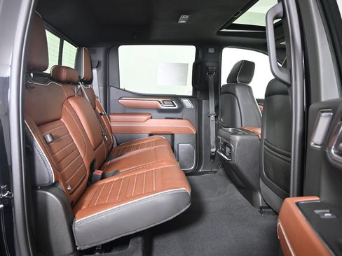 Used 2025 GMC Sierra 1500 Denali Ultimate AWD/4WD image 16