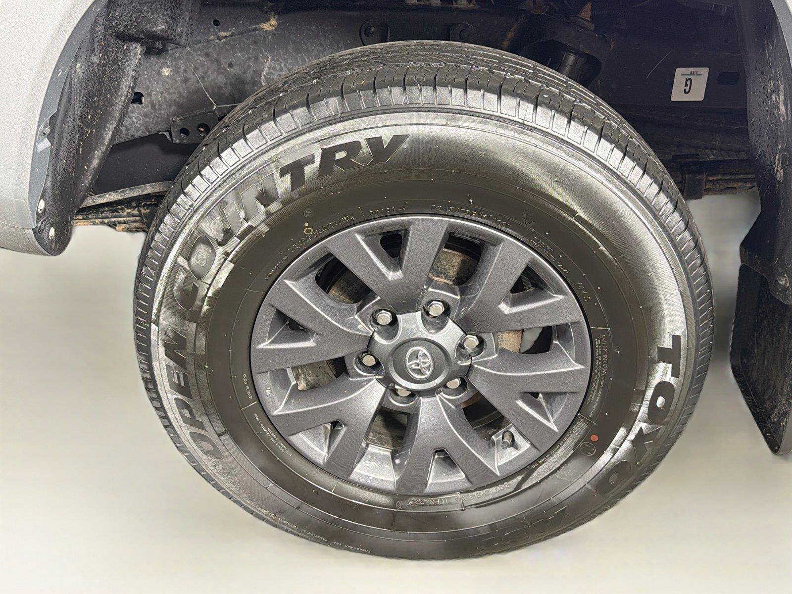Used 2023 Toyota Tacoma SR5 AWD/4WD image 34