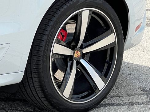 Certified 2024 Porsche Macan GTS AWD/4WD image 14