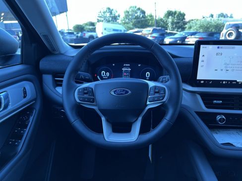 New 2026 Ford Explorer Active AWD/4WD image 16