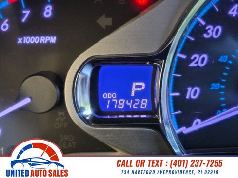 Used 2011 Toyota Sienna XLE FWD image 21