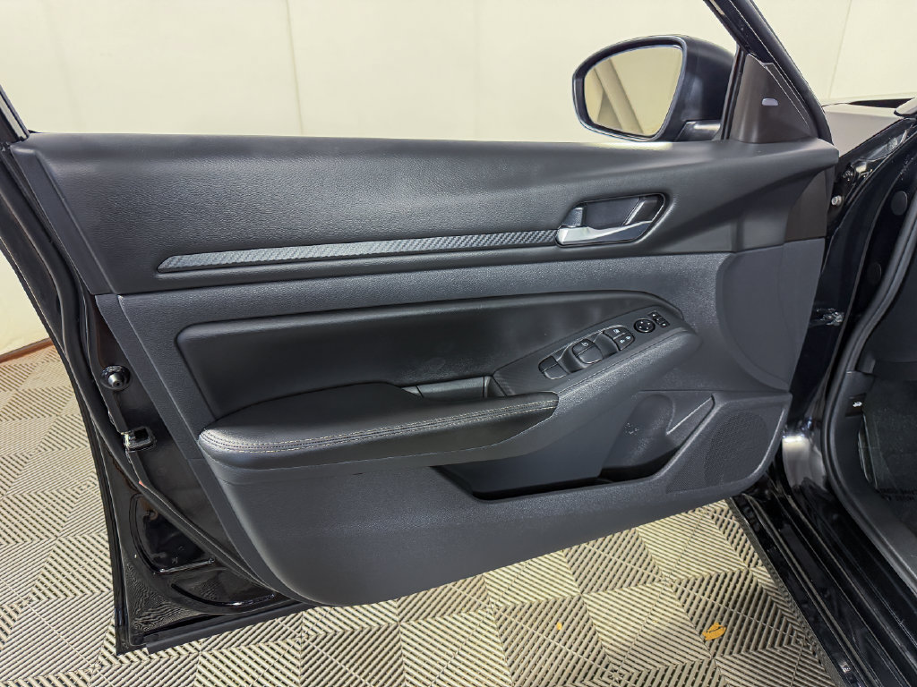 Certified 2024 Nissan Altima 2.5 SV AWD/4WD image 36