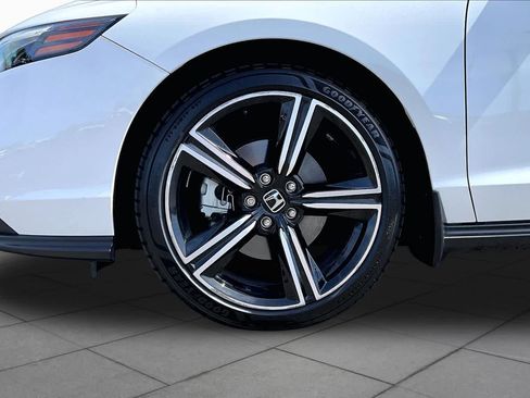 Used 2024 Honda Accord Sport image 10