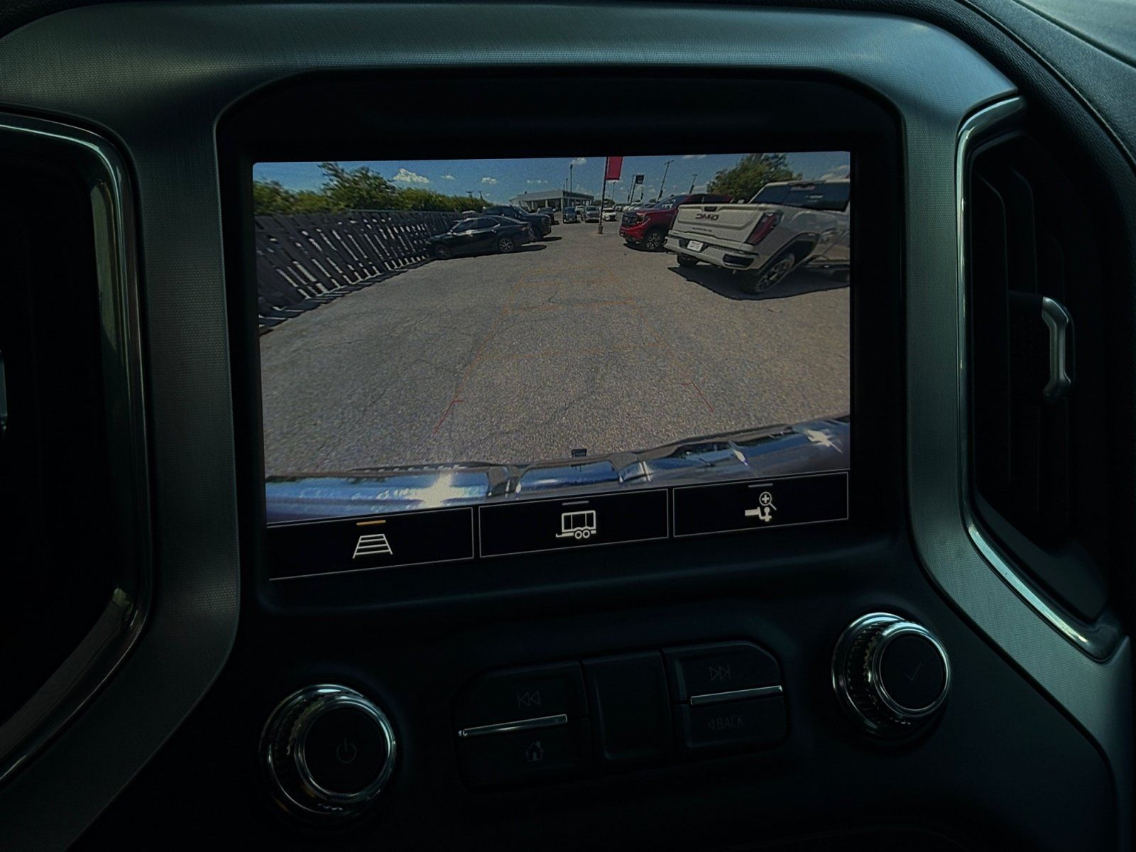Used 2021 GMC Sierra 1500 SLT RWD image 15