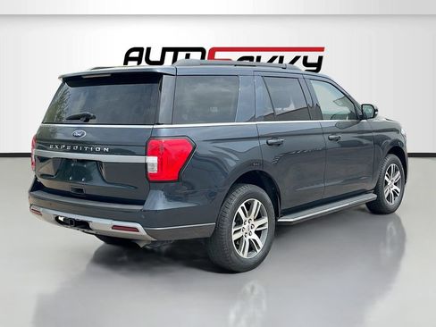 Used 2023 Ford Expedition XLT RWD image 7