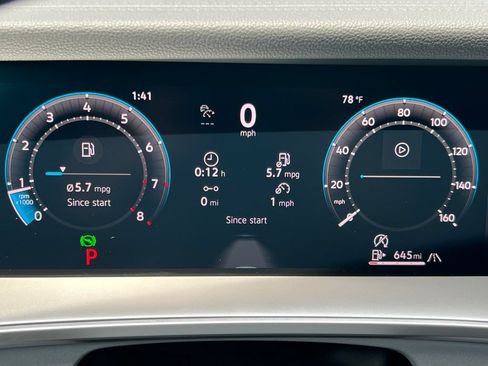 New 2026 Volkswagen Tiguan SE R-Line AWD/4WD image 19