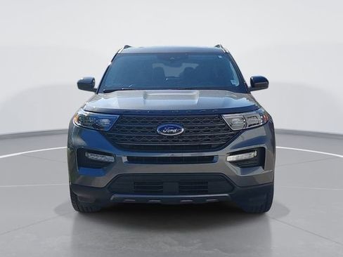 Certified 2022 Ford Explorer XLT w/ Equipment Group 202A AWD/4WD image 8