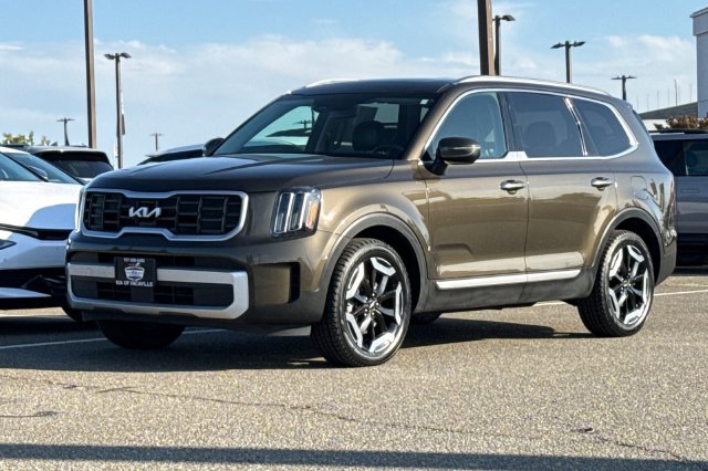 Certified 2025 Kia Telluride S FWD image 10