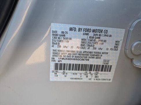 New 2025 Ford Explorer Active w/ Active Comfort Package image 17