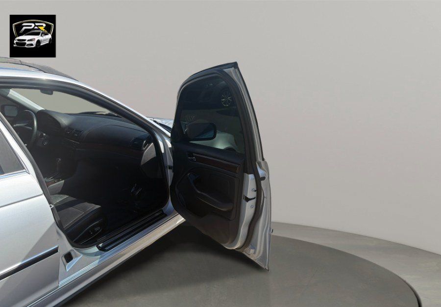Used 2004 BMW 325i Wagon RWD image 14