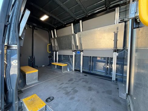 Used 2018 Mercedes-Benz Sprinter 2500 image 5