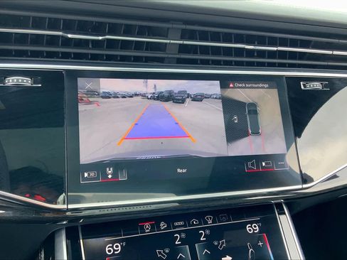 Used 2021 Audi SQ7 Prestige AWD/4WD image 24