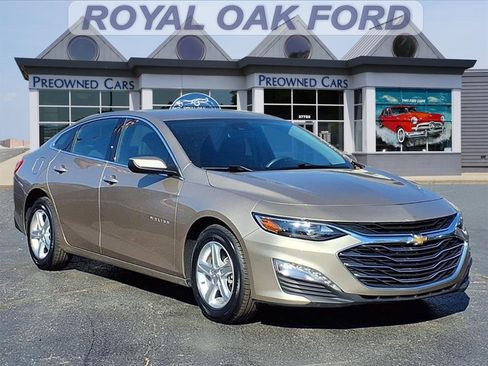 Used 2024 Chevrolet Malibu LT image 1