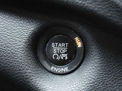 Used 2016 Jeep Cherokee Limited image 17