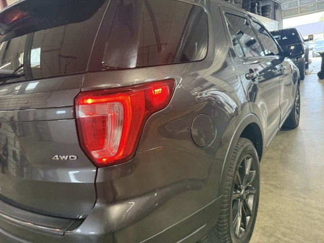 Used 2018 Ford Explorer XLT w/ XLT Appearance Package AWD/4WD image 22