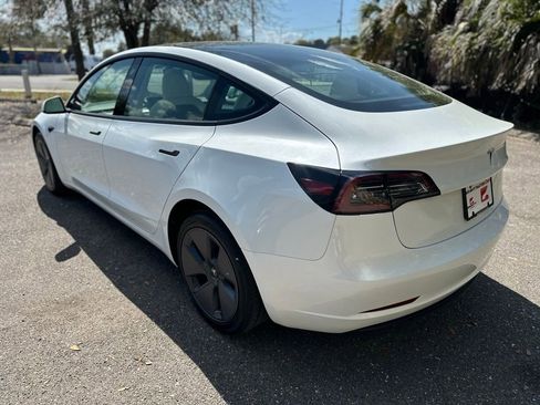 Used 2023 Tesla Model 3 Standard Range image 8