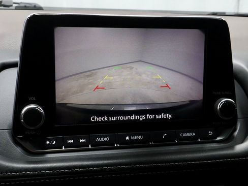 Certified 2022 Nissan Rogue SV image 2