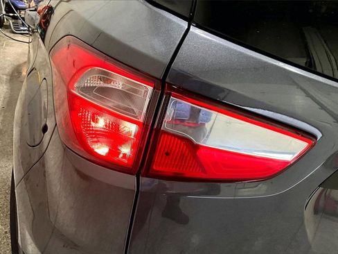 Used 2019 Ford EcoSport SE w/ SE Convenience Package image 22