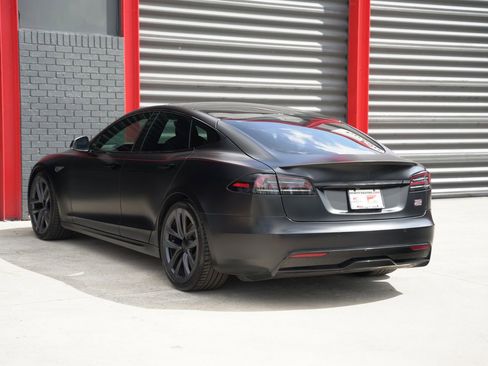 Used 2022 Tesla Model S Plaid image 9