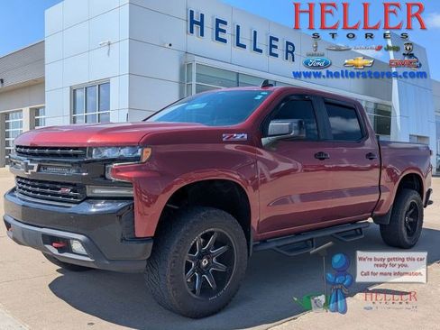 Used 2021 Chevrolet Silverado 1500 LT Trail Boss w/ Convenience Package II AWD/4WD image 1