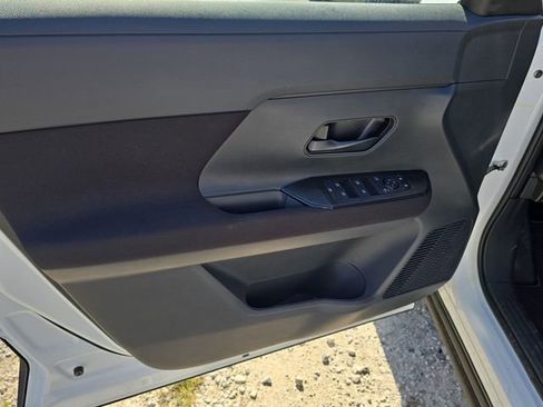 New 2026 Nissan Kicks S image 17