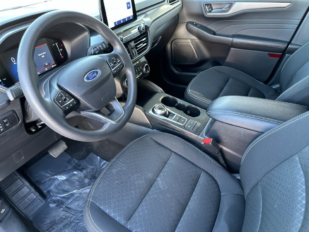 Certified 2025 Ford Escape Active AWD/4WD image 9