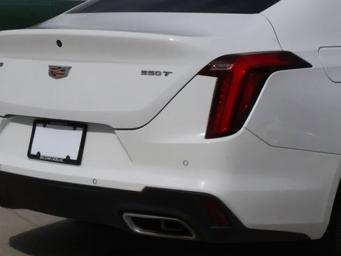 Used 2024 Cadillac CT4 Luxury image 11