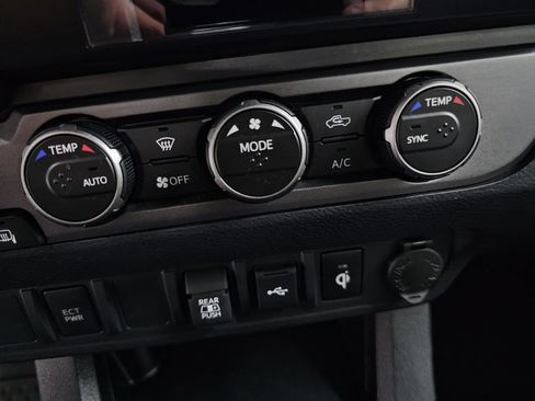 Used 2023 Toyota Tacoma TRD Sport AWD/4WD image 20