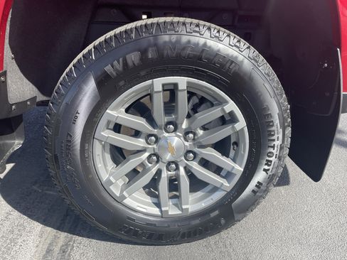 Used 2024 Chevrolet Colorado LT w/ LT Convenience Package III image 28