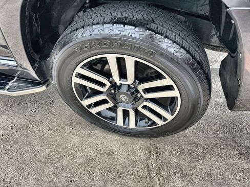 Used 2018 Toyota 4Runner Limited AWD/4WD image 12