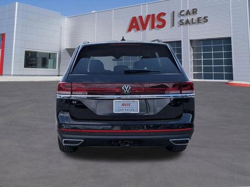 Used 2025 Volkswagen Atlas SE FWD image 5