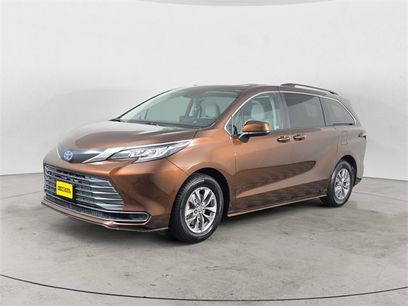 Used 2023 Toyota Sienna LE