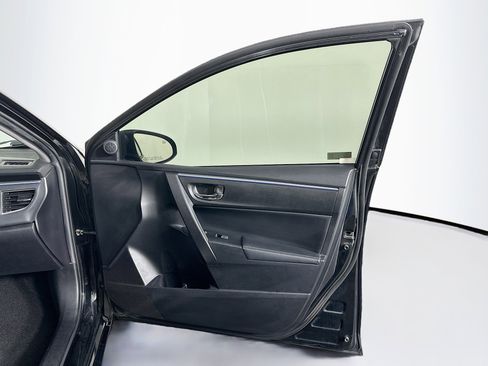 Used 2015 Toyota Corolla S image 29