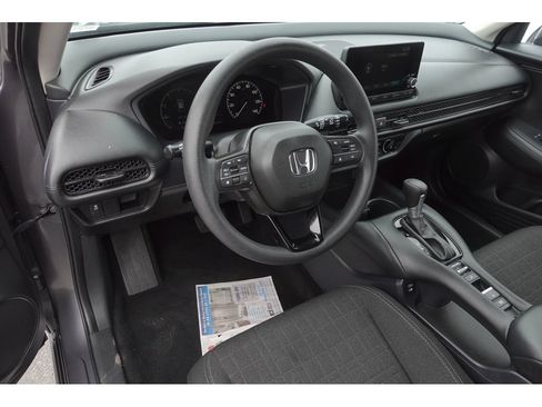 Used 2025 Honda HR-V LX image 10